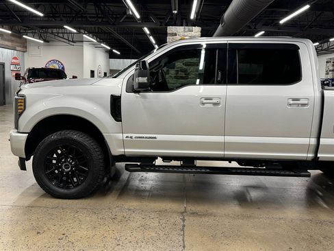 Used 2019 Ford F350 Lariat image 5