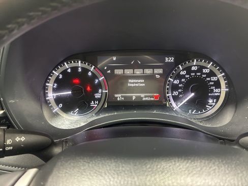 Used 2024 Toyota Highlander LE image 16