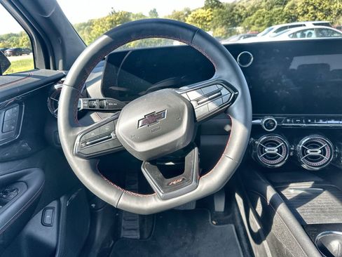 New 2025 Chevrolet Blazer EV RS image 12