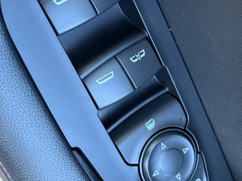 Certified 2025 Chevrolet Blazer RS image 8