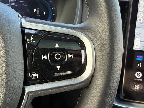 Used 2025 Volvo XC90 B6 Plus image 20