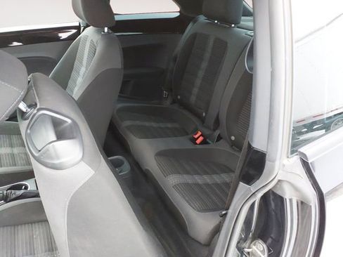 Used 2012 Volkswagen Beetle Turbo FWD image 13