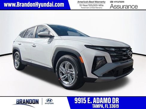New 2026 Hyundai Tucson SE image 1