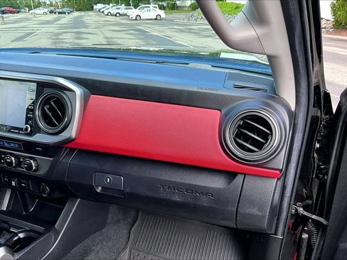 Used 2023 Toyota Tacoma SR5 AWD/4WD image 13