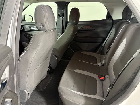 Used 2023 Chevrolet TrailBlazer LT FWD image 39