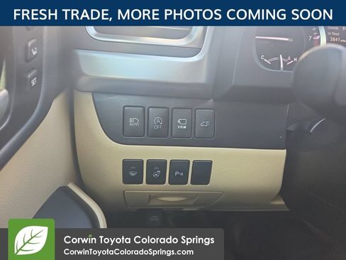 Used 2018 Toyota Highlander Limited Platinum AWD/4WD image 12
