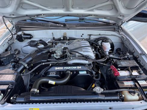 Used 2002 Toyota Tacoma PreRunner image 30