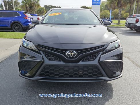 Used 2024 Toyota Camry SE image 8
