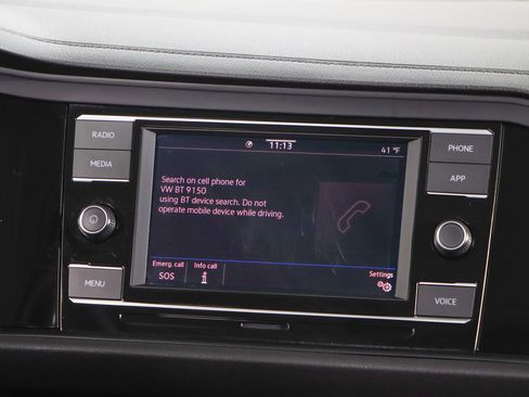 Used 2024 Volkswagen Jetta SE image 19