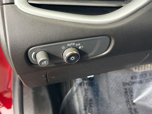 Used 2023 Chevrolet Malibu LT FWD image 13