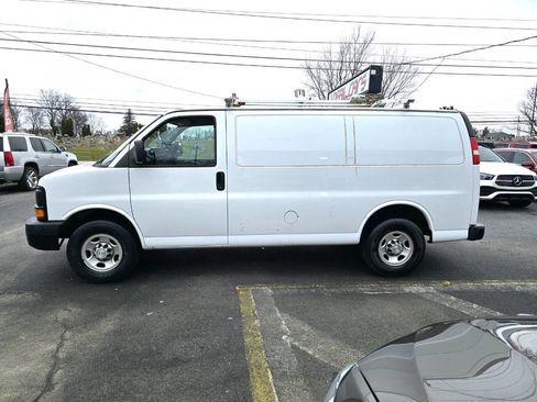 Used 2015 Chevrolet Express 2500 image 6