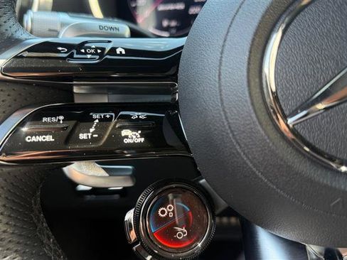 Used 2022 Mercedes-Benz SL 63 AMG 4MATIC image 43