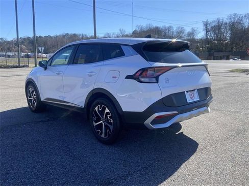 New 2025 Kia Sportage EX image 4