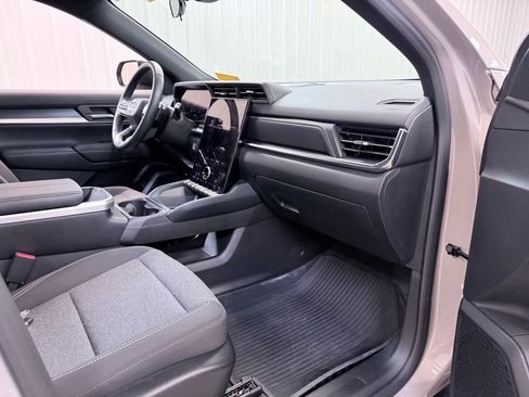 Used 2026 GMC Terrain Elevation w/ LPO, Floor Liner Package AWD/4WD image 33