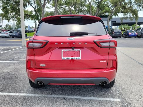 Certified 2023 Ford Escape ST-Line Elite AWD/4WD image 8