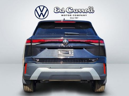 New 2026 Volkswagen Tiguan SE image 6