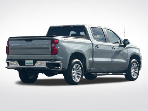Used 2025 Chevrolet Silverado 1500 LT AWD/4WD image 3