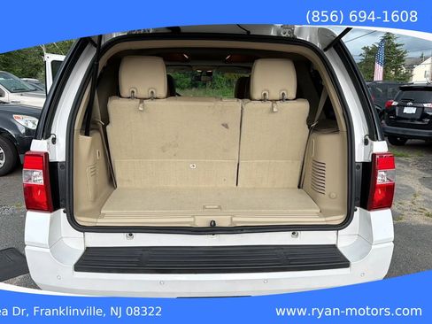 Used 2017 Ford Expedition Limited w/ Equipment Group 301A AWD/4WD image 28