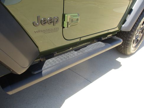 Used 2021 Jeep Wrangler Sport AWD/4WD image 10