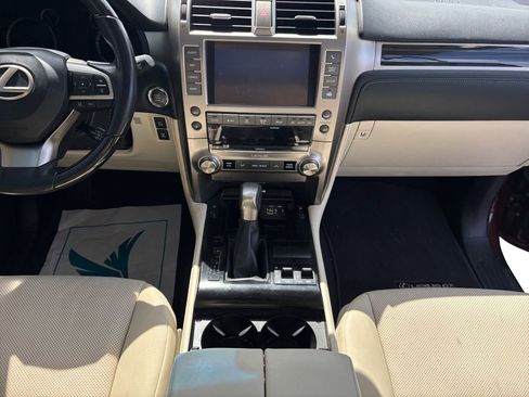Used 2020 Lexus GX 460 Premium w/ Premium Package AWD/4WD image 16