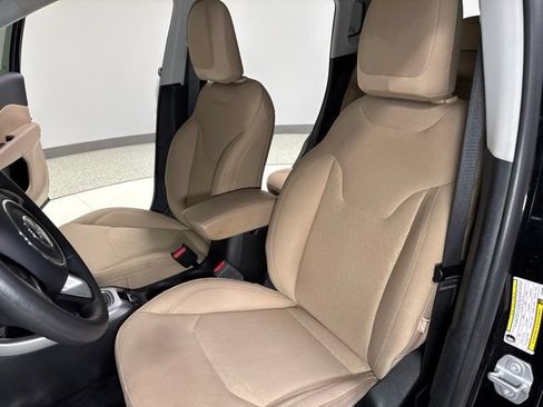 Used 2018 Jeep Compass Sport FWD image 12