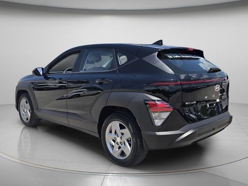 Certified 2026 Hyundai Kona SE FWD image 7