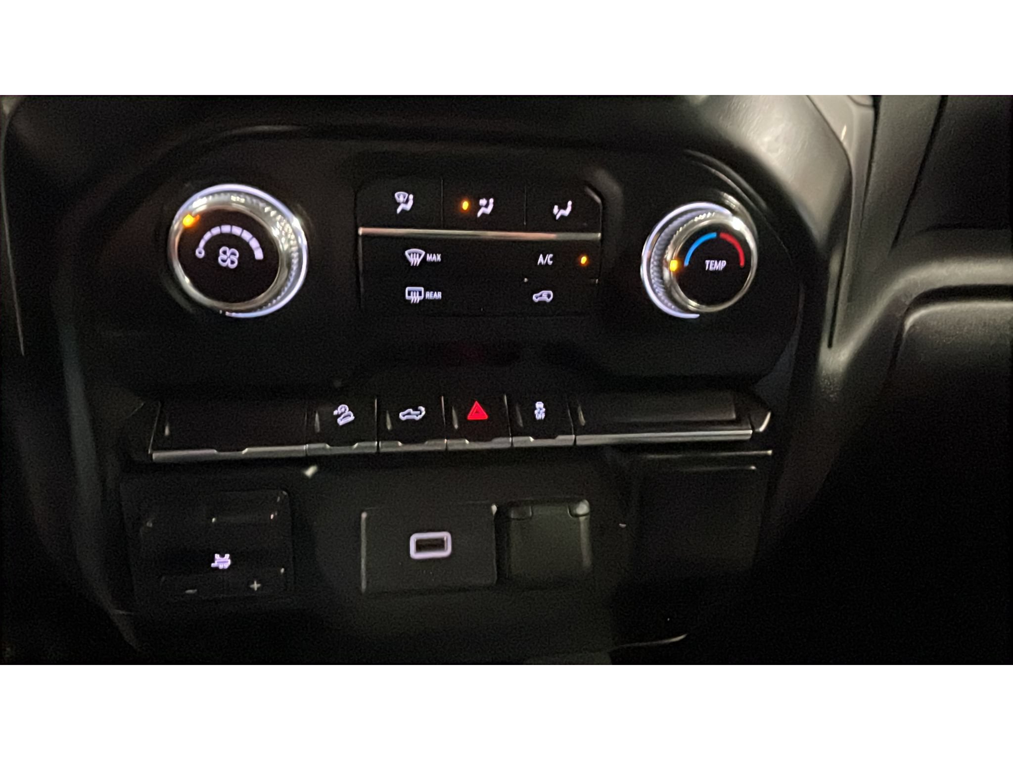Used 2020 GMC Sierra 1500 4x4 Crew Cab w/ Sierra Value Package image 13