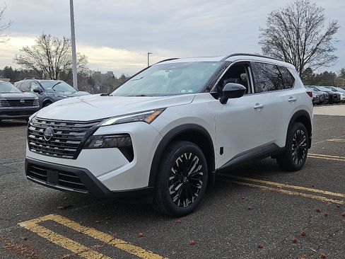 New 2026 Nissan Rogue SV image 3