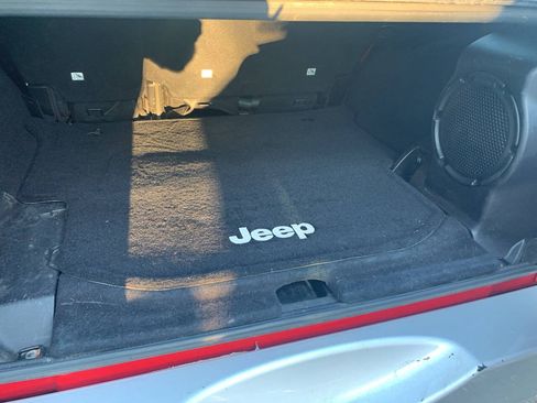 Used 2013 Jeep Wrangler Unlimited Sahara w/ Connectivity Group AWD/4WD image 24