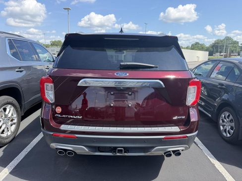 Used 2022 Ford Explorer Platinum w/ Equipment Group 601A AWD/4WD image 5