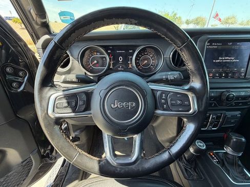 Used 2022 Jeep Gladiator Overland image 13
