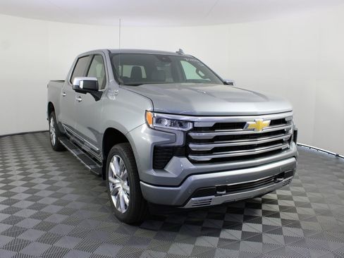 New 2026 Chevrolet Silverado 1500 High Country w/ High Country Premium Package AWD/4WD image 29
