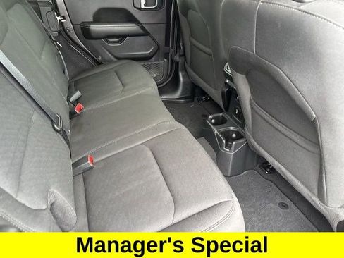 Used 2021 Jeep Wrangler Unlimited Sahara image 30