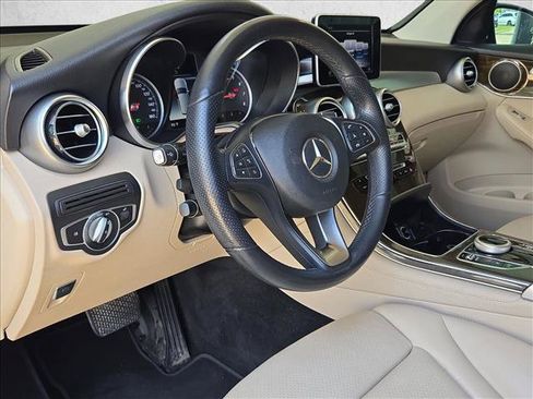 Used 2019 Mercedes-Benz GLC 300 image 10