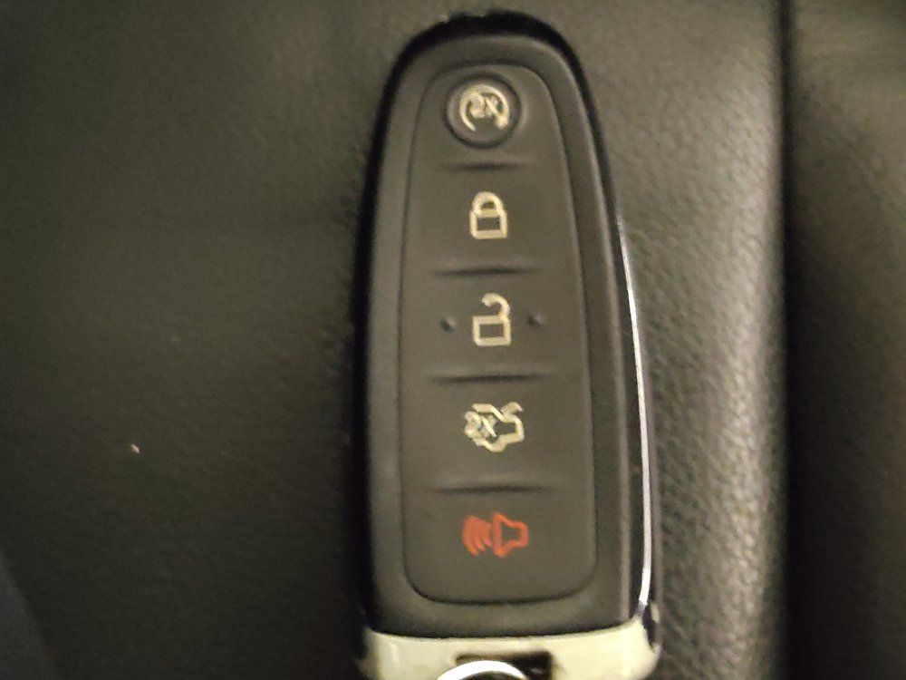 Used 2015 Ford Escape Titanium FWD image 32