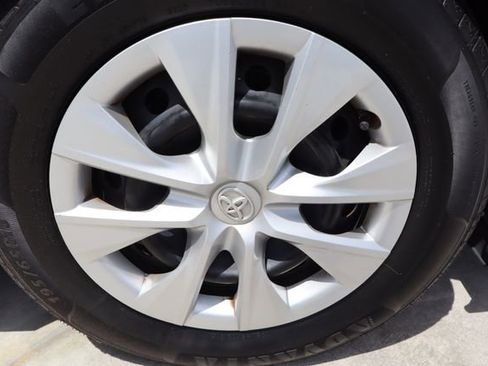 Used 2017 Toyota Corolla L FWD image 45