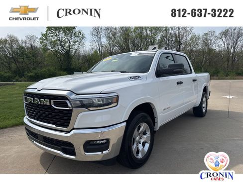 Used 2025 RAM 1500 Big Horn AWD/4WD image 1