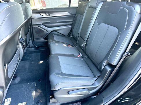 New 2026 Jeep Grand Cherokee L Laredo image 23