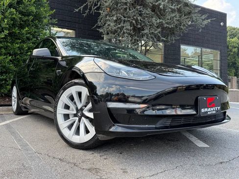 Used 2022 Tesla Model 3 Long Range AWD/4WD image 7