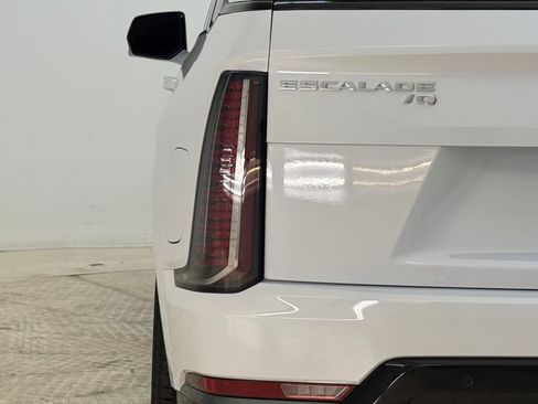 New 2026 Cadillac Escalade IQ Sport 1 w/ LPO, Floor Liner Package image 13