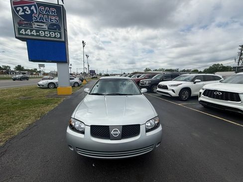 Used 2004 Nissan Sentra SE-R Spec V w/ Sunroof Pkg image 9
