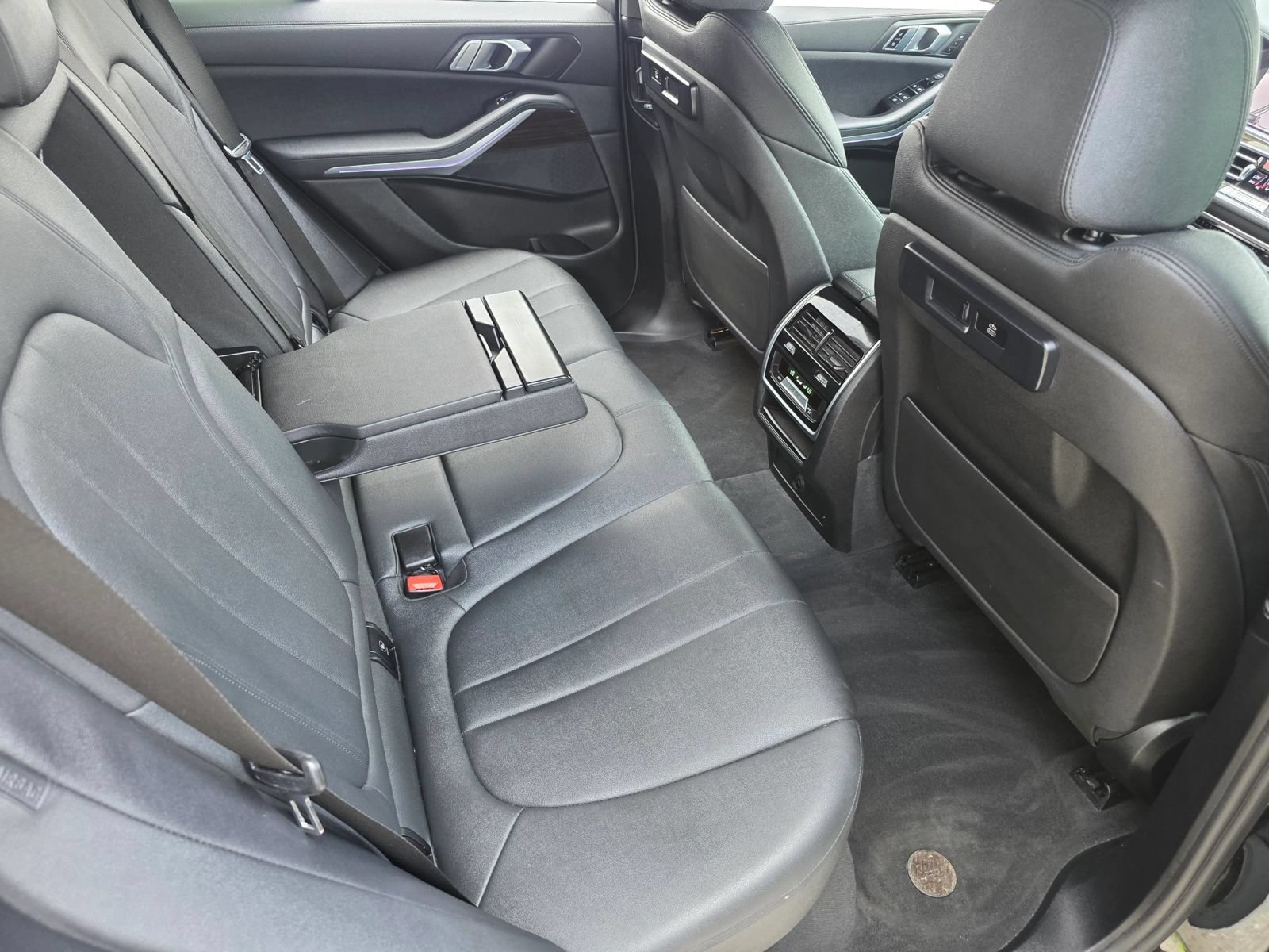 Used 2019 BMW X5 xDrive40i w/ Convenience Package AWD/4WD image 32