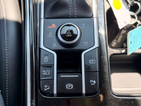 Used 2023 Kia Sorento SX AWD/4WD image 33