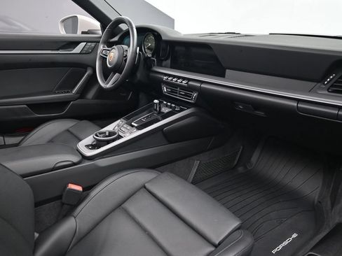 Used 2022 Porsche 911 Carrera S RWD image 11