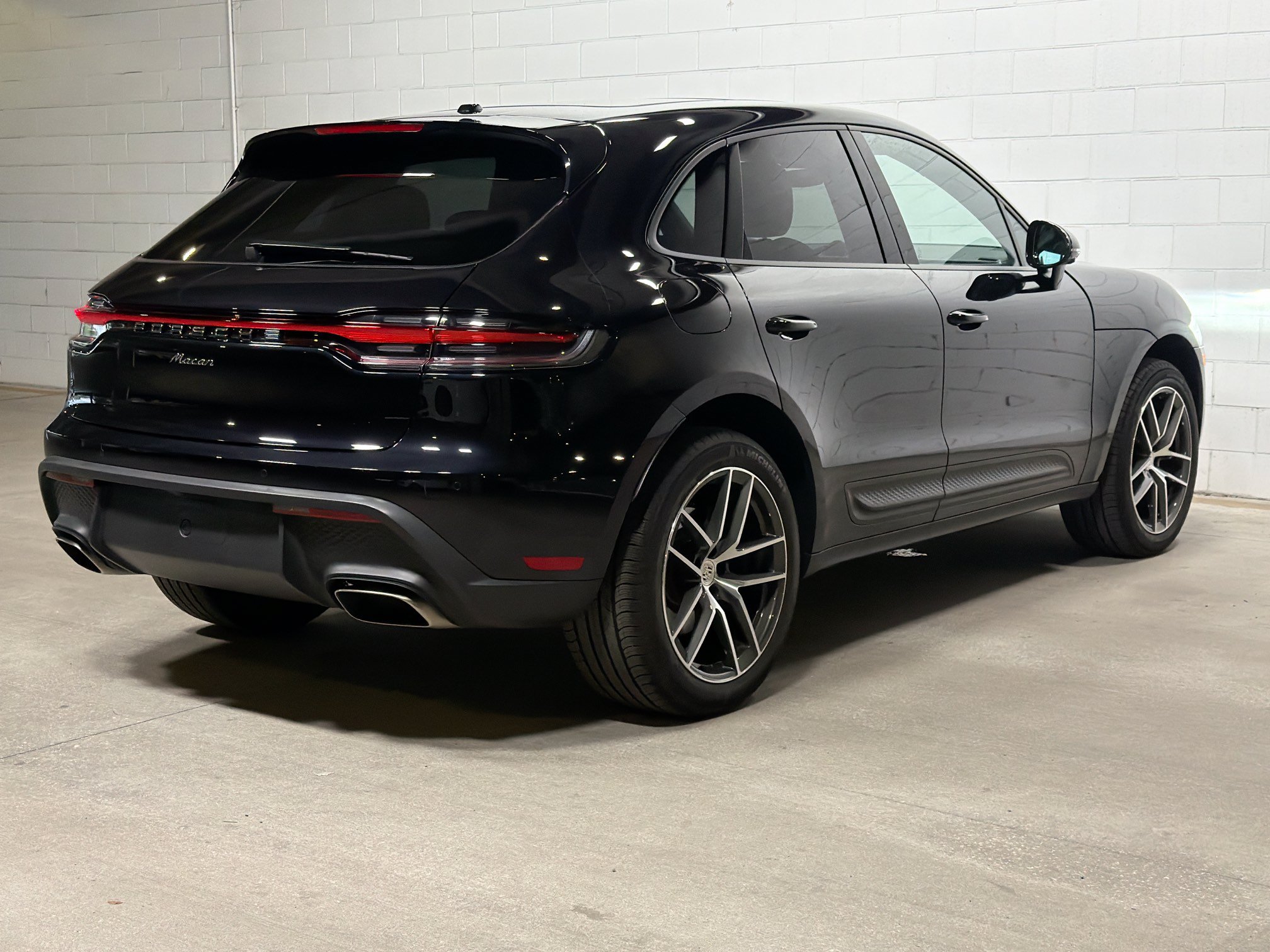 Certified 2026 Porsche Macan AWD/4WD image 7