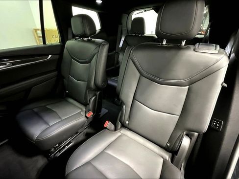 Used 2024 Cadillac XT6 Sport w/ Technology Package image 35