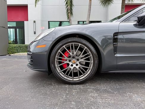 Used 2022 Porsche Panamera 4S image 13