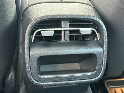 Used 2025 Mercedes-Benz E 350 Sedan image 16