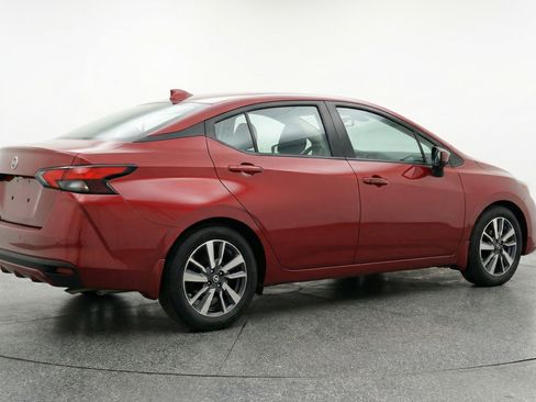 Used 2025 Nissan Versa SV image 9