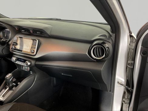Used 2019 Nissan Kicks SV FWD image 26